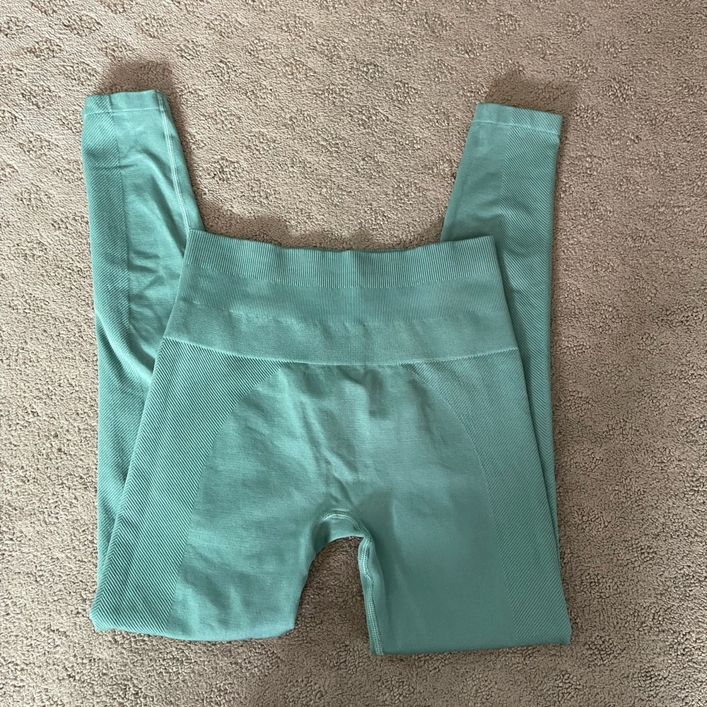 Spiritual Gangster leggings!